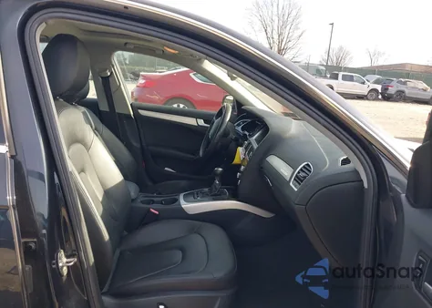 2014 Audi A4 2.0T Premium z USA, uszkodzony, nr VIN WAUHFAFL2EN015311